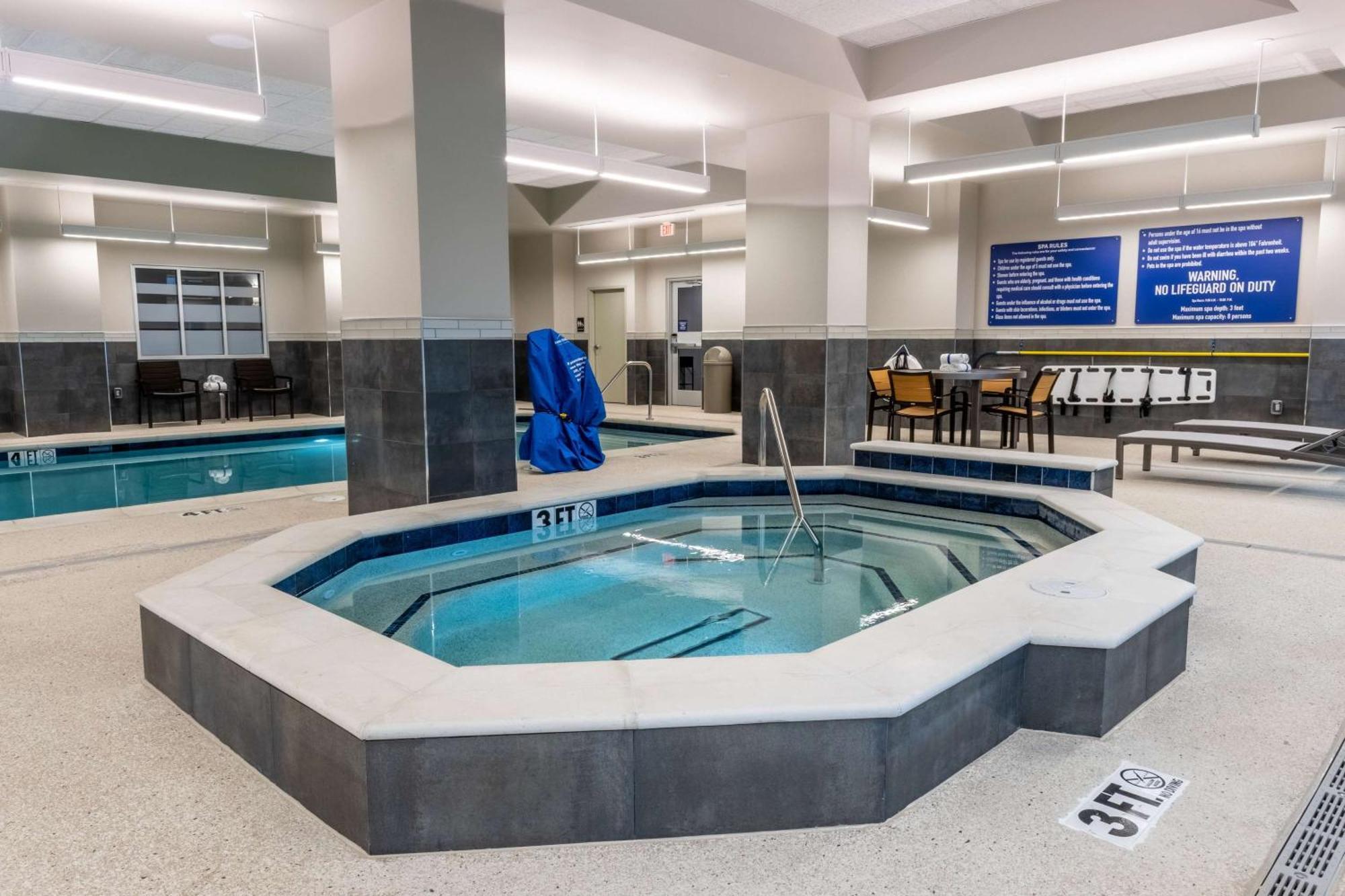 Drury Plaza Hotel College Station Extérieur photo