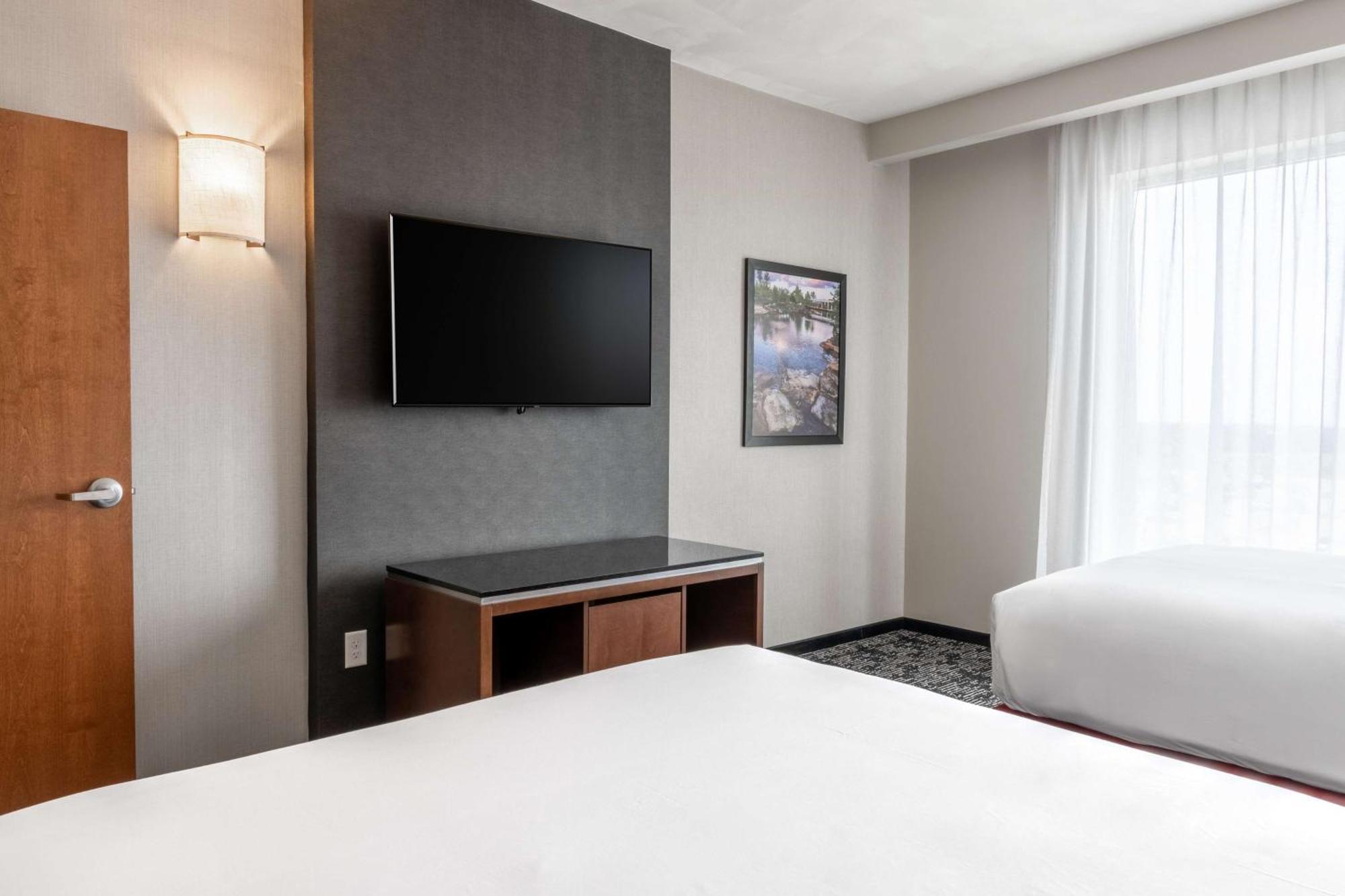 Drury Plaza Hotel College Station Extérieur photo
