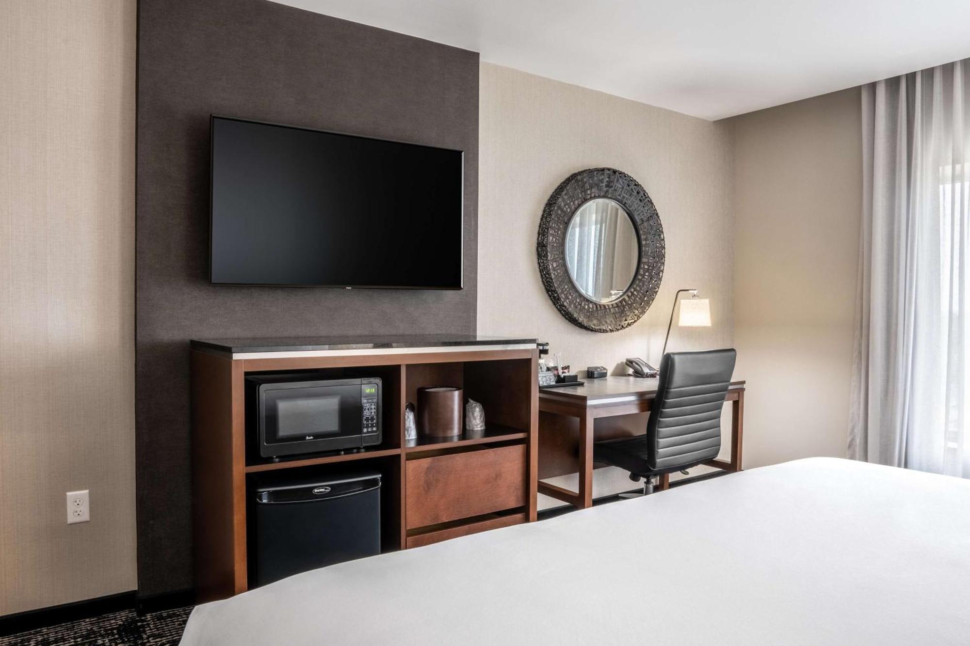 Drury Plaza Hotel College Station Extérieur photo