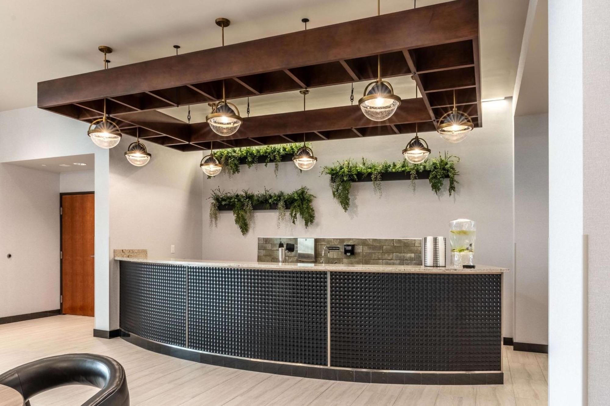 Drury Plaza Hotel College Station Extérieur photo