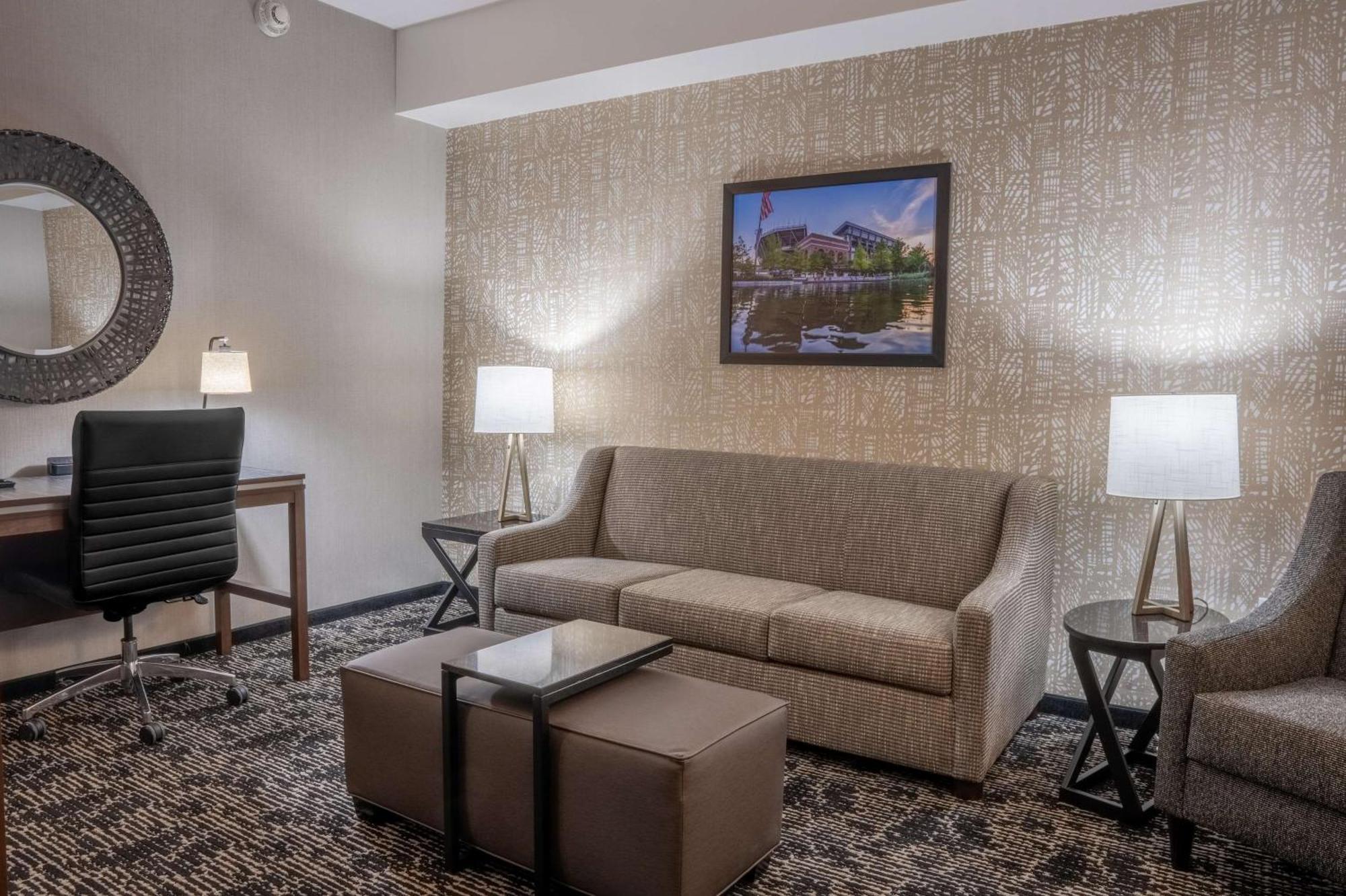 Drury Plaza Hotel College Station Extérieur photo