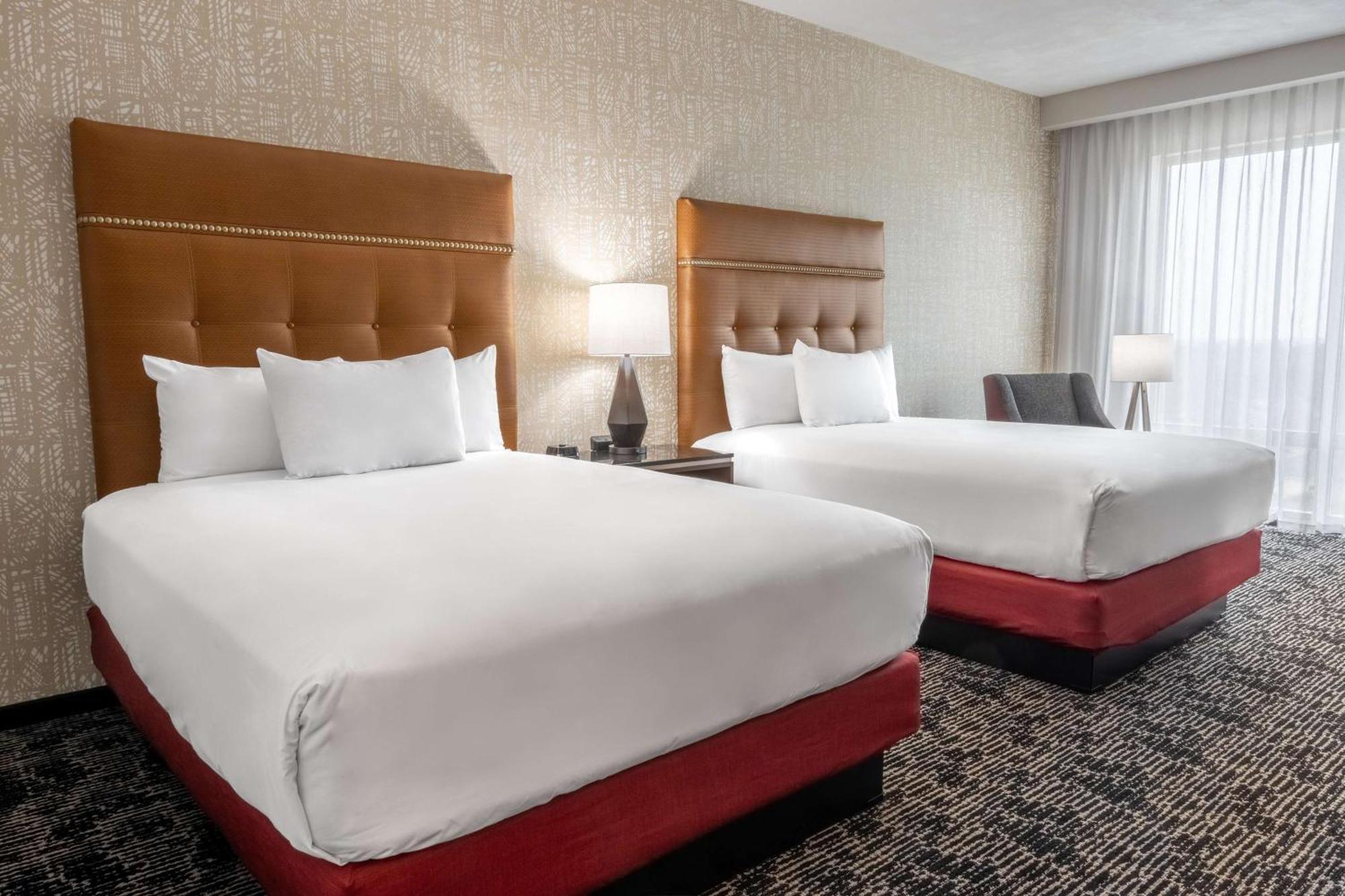 Drury Plaza Hotel College Station Extérieur photo