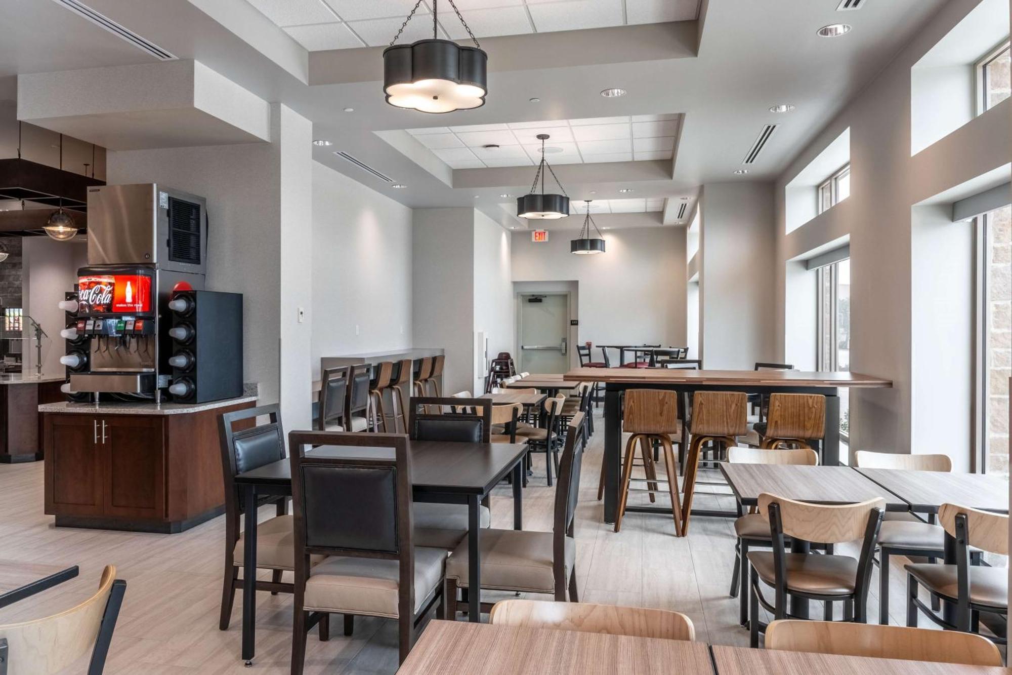 Drury Plaza Hotel College Station Extérieur photo