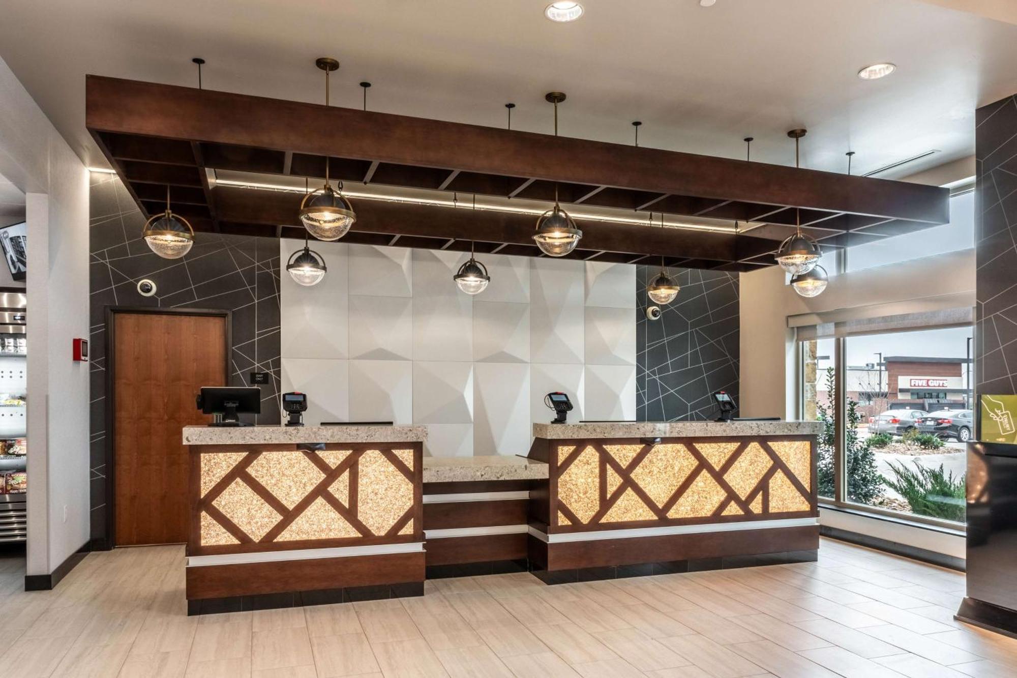 Drury Plaza Hotel College Station Extérieur photo